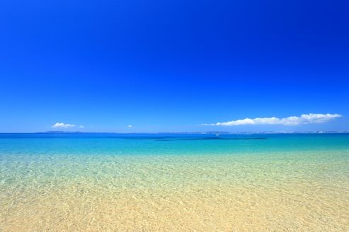 傷心旅行は沖縄でハズレなし！一番人気を維持し続ける南国の海と島で癒しのひとときを